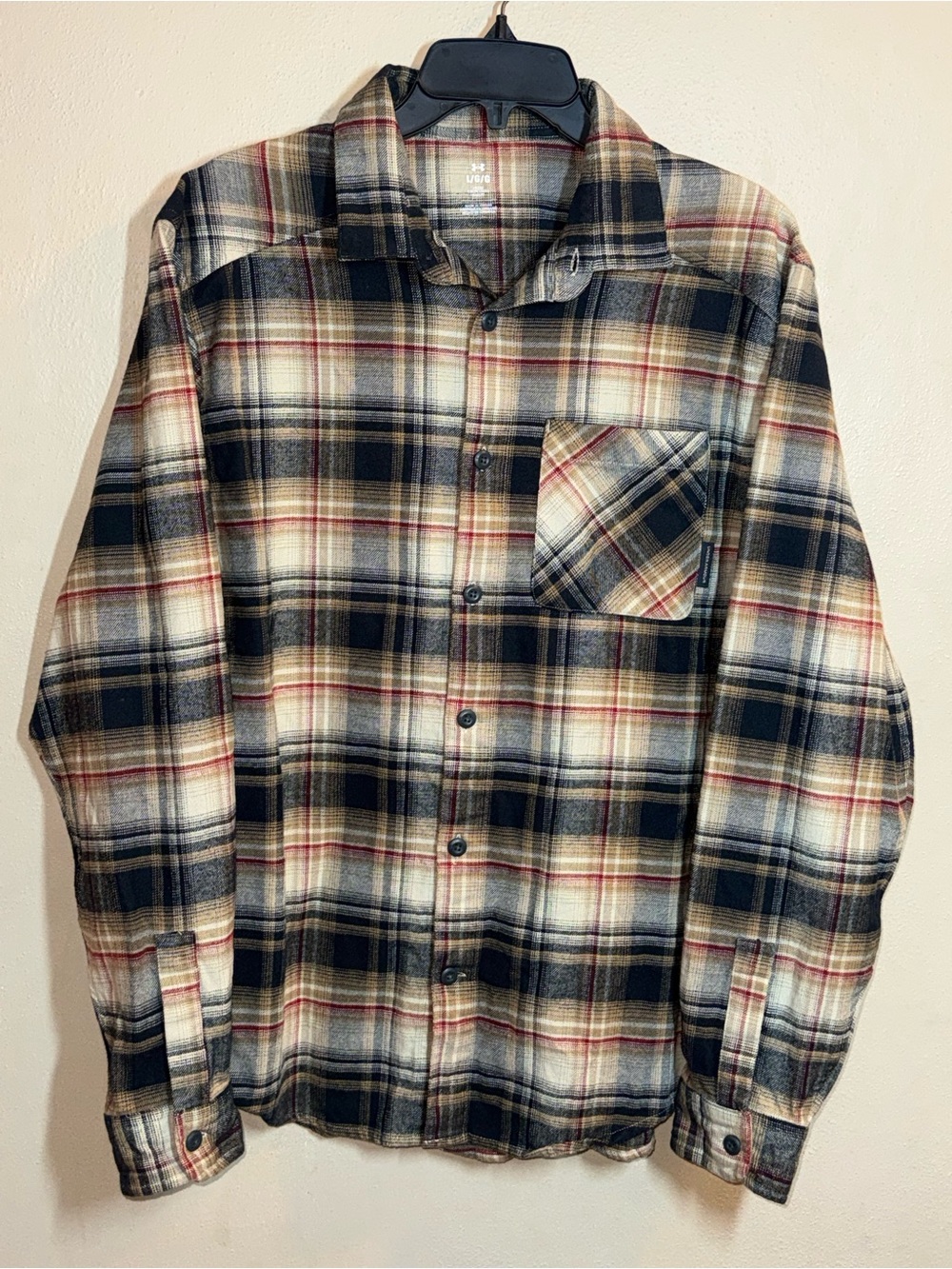 NWOT Men's Under Armour Plaid Flannel Loose Fit Shirt - Black Cream Red Sz Lg